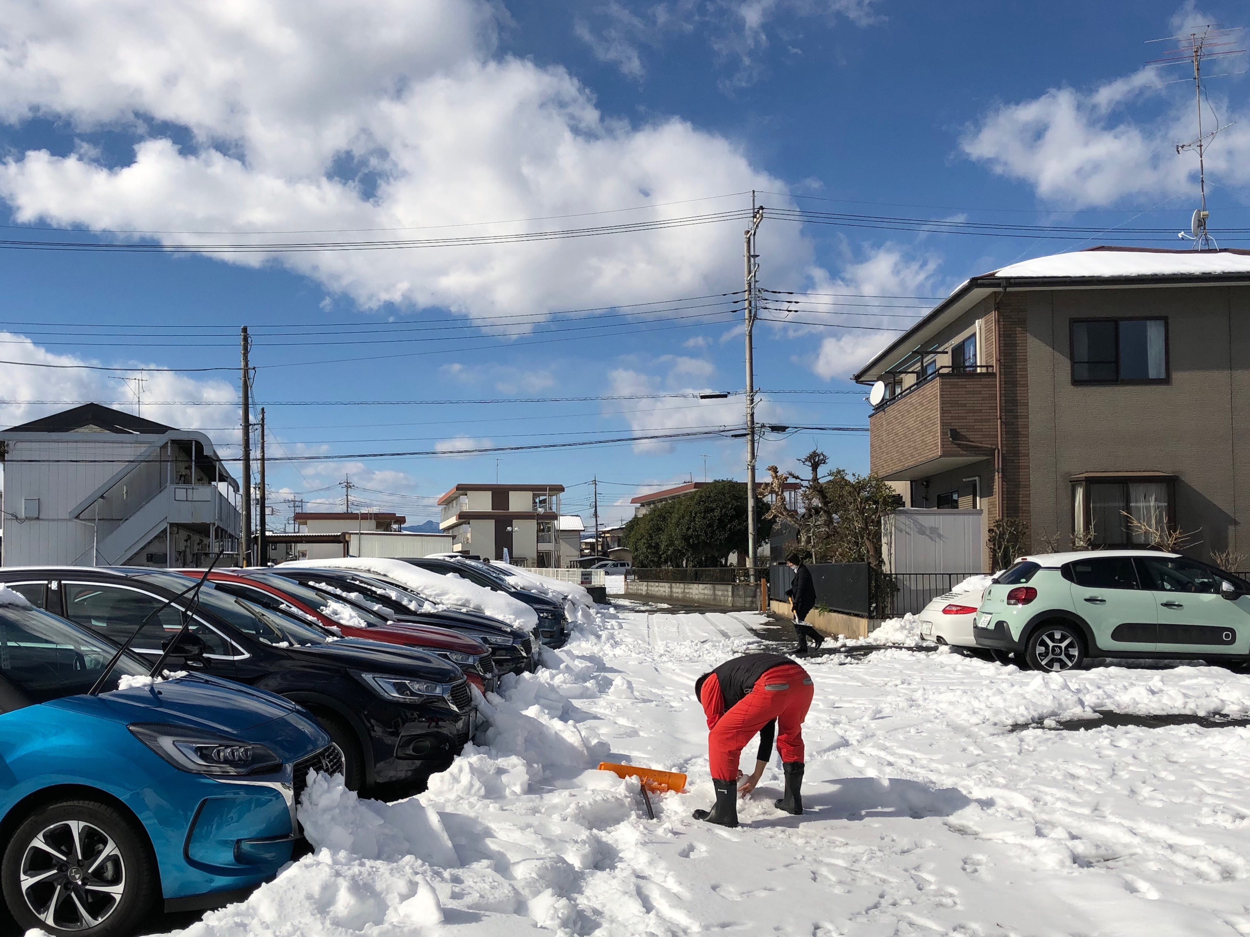 雪かき。。。