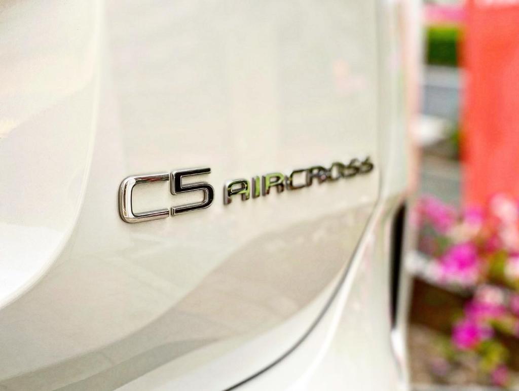 私、新卒の古川が「C5 AIRCROSS SUV PHEV」をさくっと紹介！