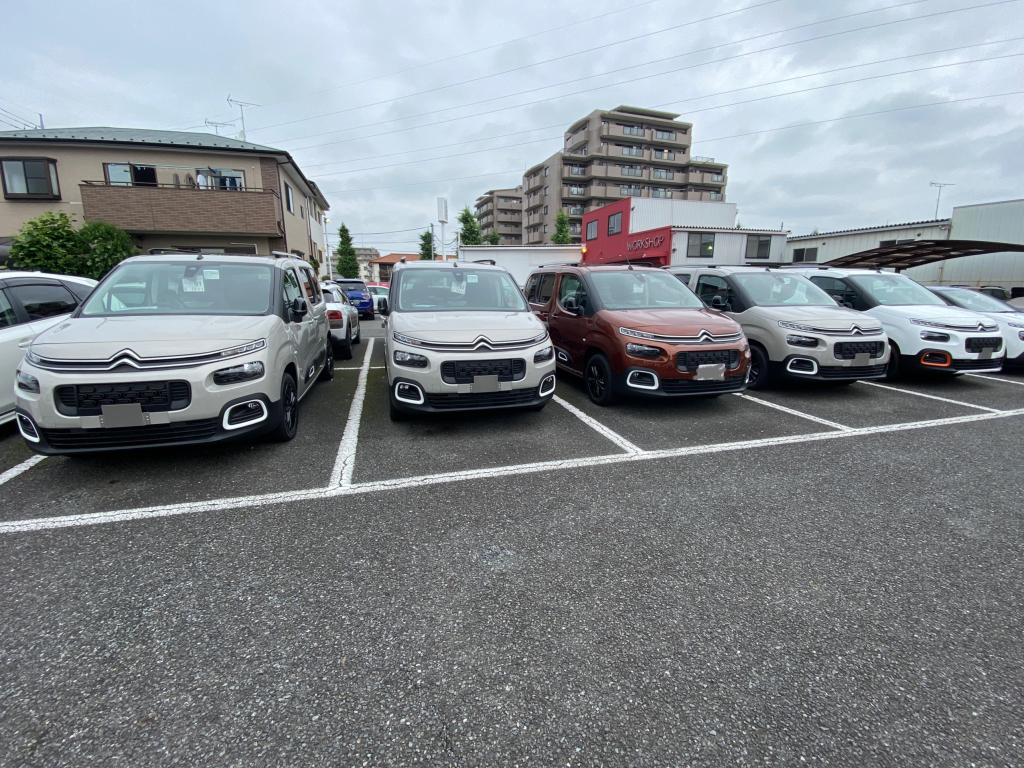 こんなにも多くのベルランゴたちが納車を控えています！