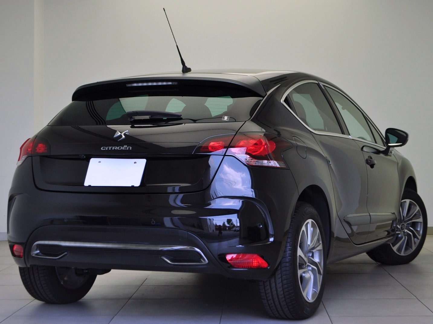 認定中古車　DS４パックペルソ　入庫致しました！