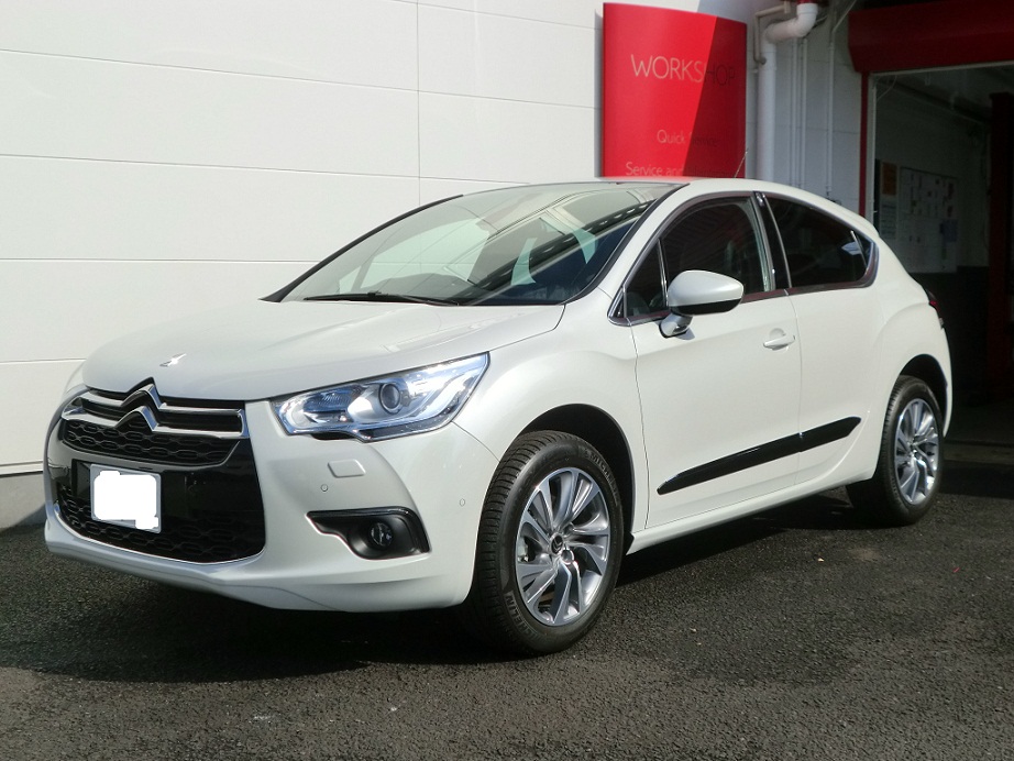 K様　DS4のご納車おめでとうございます！