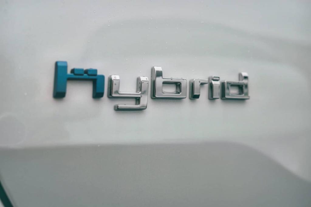 ついに登場！「C5 AIRCROSS SUV PLUG-IN HYBRID 」